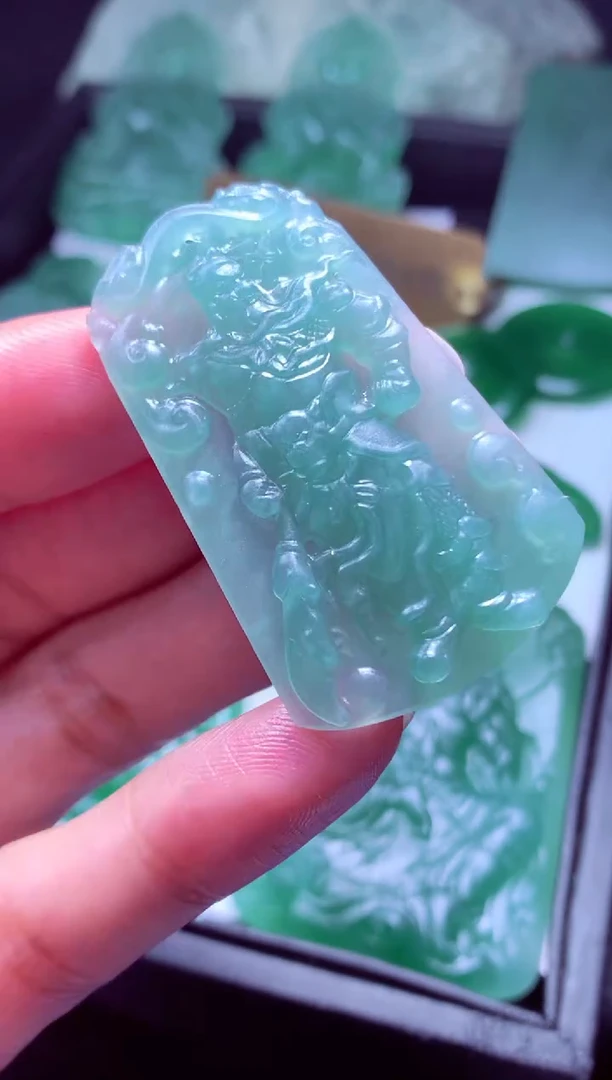 未镶嵌定制翡翠只****往天然翡翠A货吊坠 官方基地发货