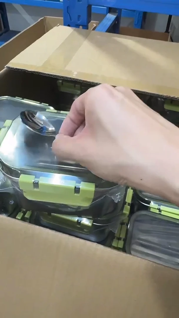 瓷片650mlKT绿色保鲜盒带勺