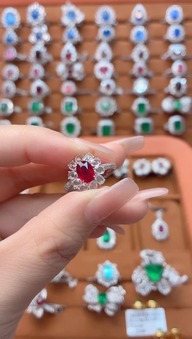 18K戒指18K金镶嵌红宝石花***涓-