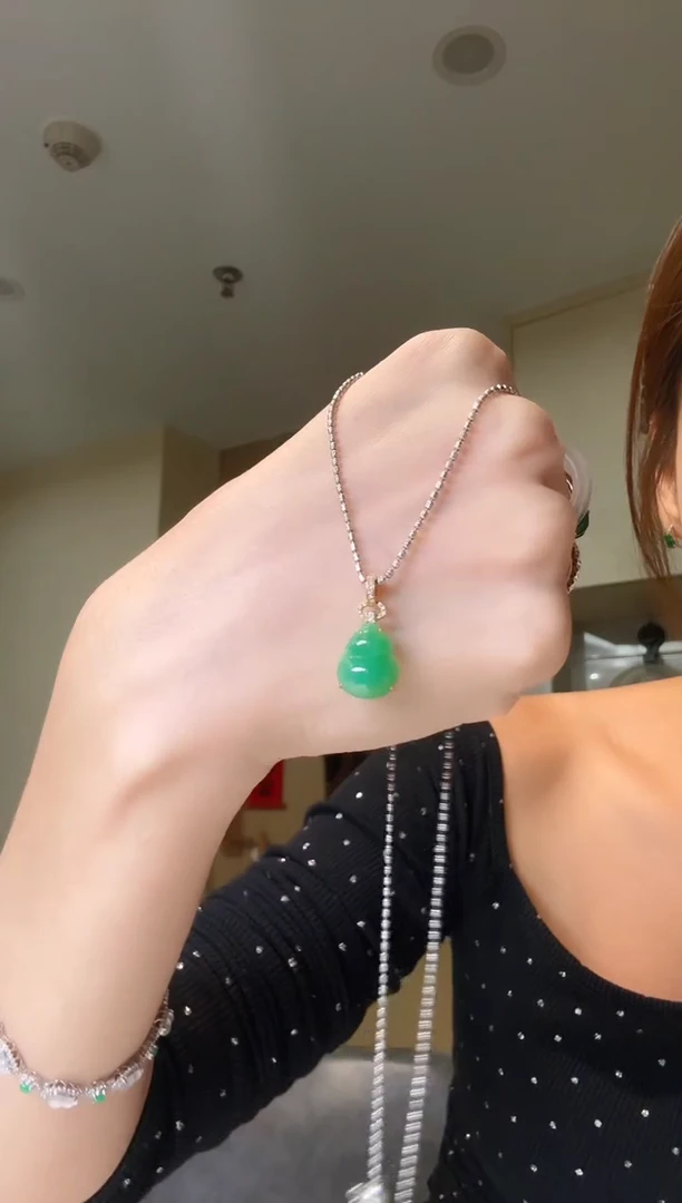 吊坠(不含链)18K金镶嵌翡翠天然翡翠吊坠