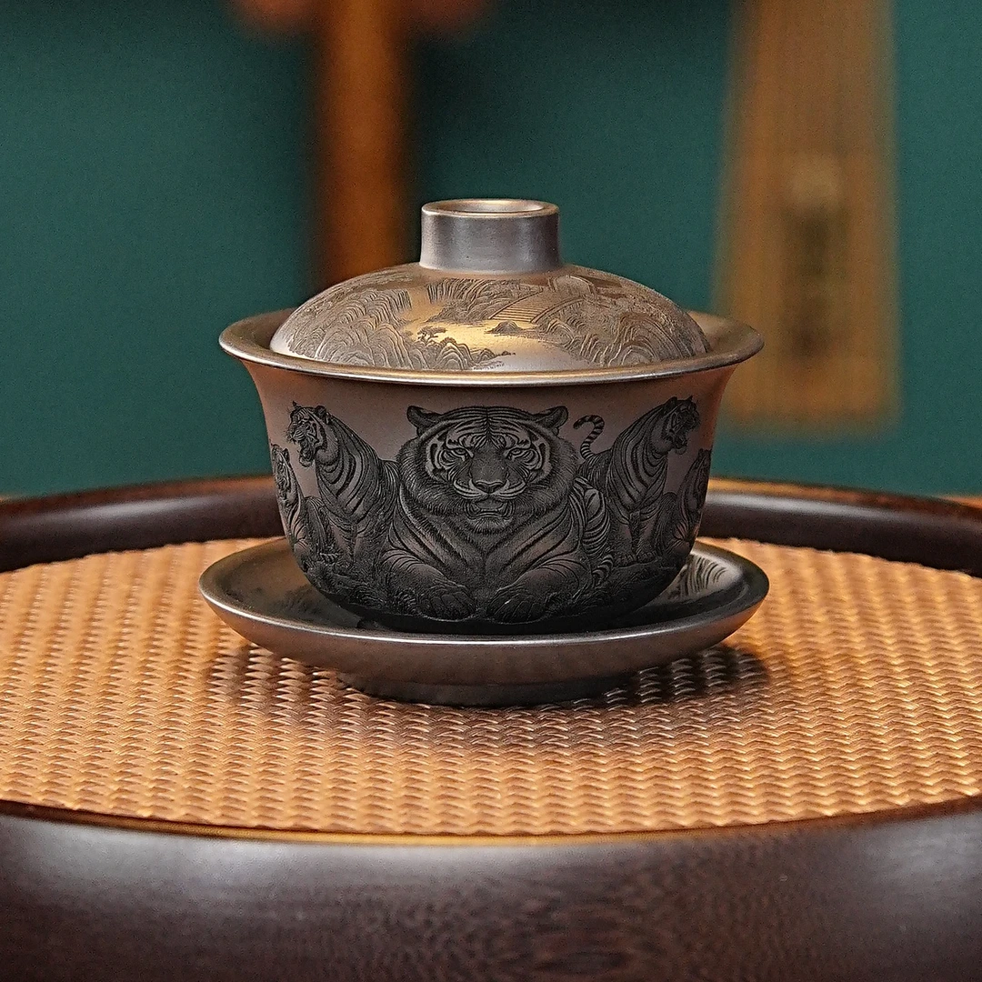 宜兴全手工紫砂茶具 原矿石黄泥料刻绘五虎盖碗品茗杯