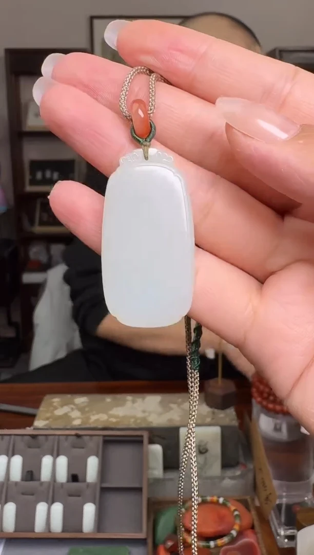 【闪购商品】和田玉挂件未镶嵌0017 瑕疵品 多样性发其一