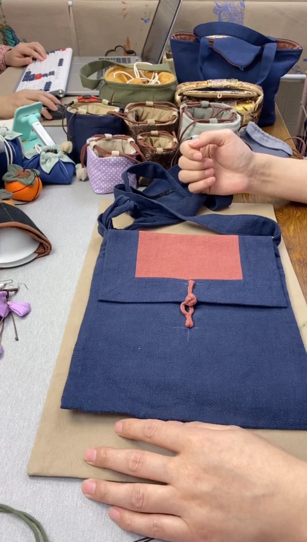 【闪购商品】斜挎包（一字扣）茶道配件————