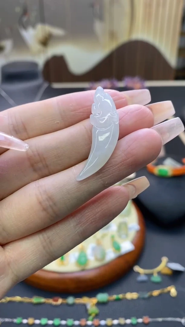 【闪购商品】翡翠颈饰未镶嵌净货12346