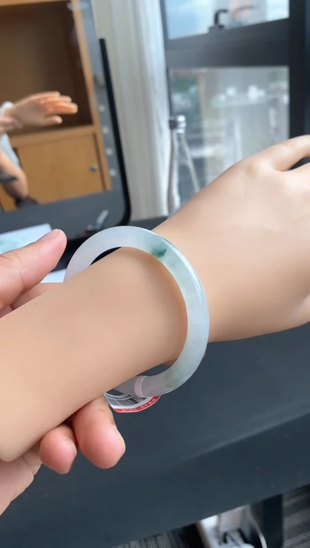 翡翠手镯未镶嵌21号54*8.2*8.2圆条