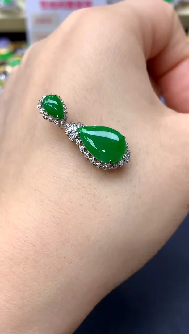 颈饰18K金镶嵌翡翠367-中国好珍宝