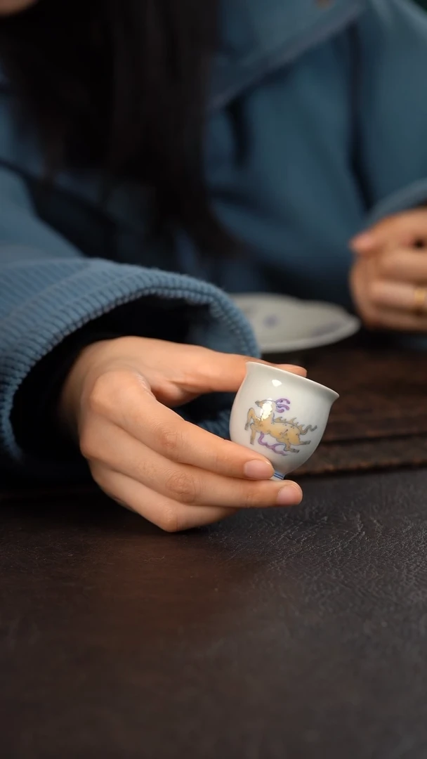 【闪购商品】杯活动价聚澜堂斗彩小鹿玉兰杯 黄冲