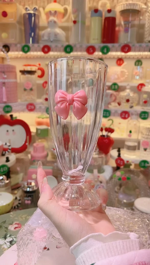 【闪购商品】摆件蝴蝶结高脚果汁杯品质好，发货快，放心拍