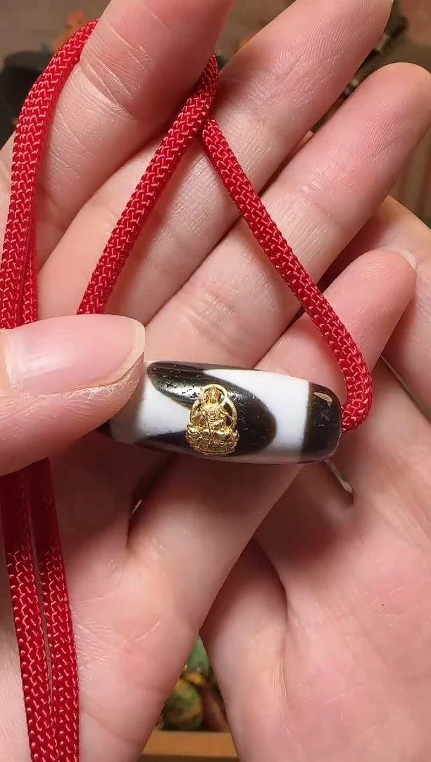 【闪购商品】玛瑙项链18K金镶嵌吊坠