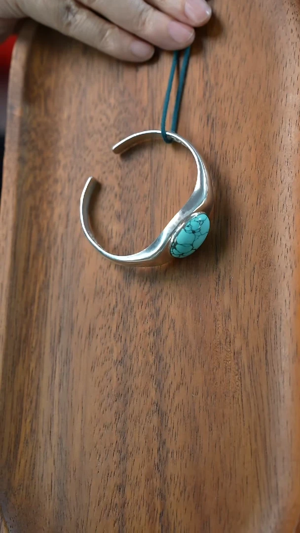 足银镶嵌绿松石手镯i**猫（不含绳）湖北天然原矿YXH-003