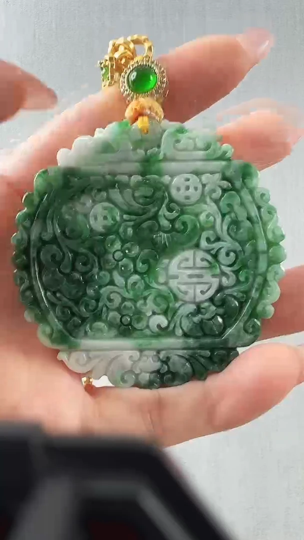 颈饰未镶嵌翡翠无事牌