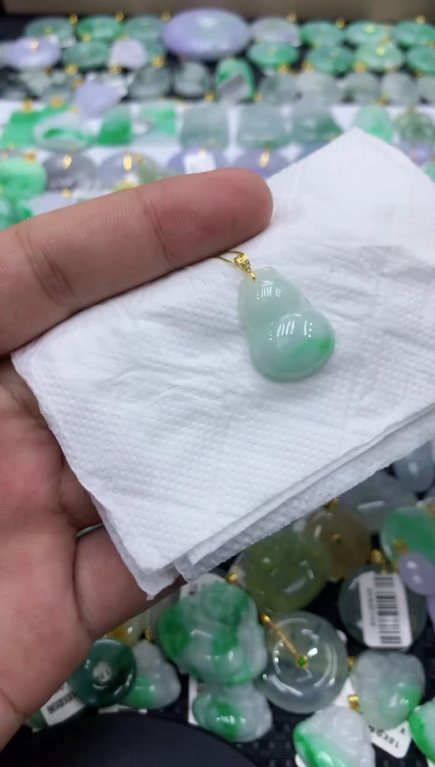 颈饰未镶嵌翡翠天然缅甸翡翠A货
