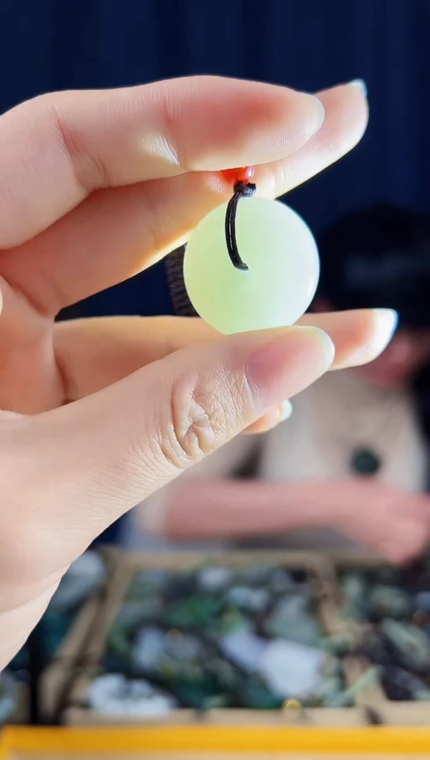 颈饰未镶嵌和田玉拍一发一，多样性发货