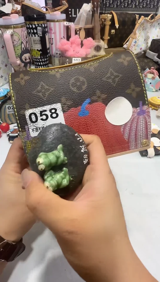 瓷片七天无理由退换货