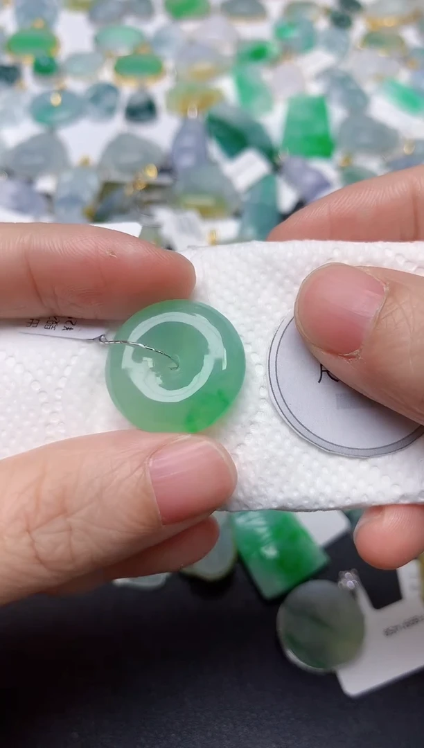 颈饰未镶嵌翡翠天然缅甸A货翡翠