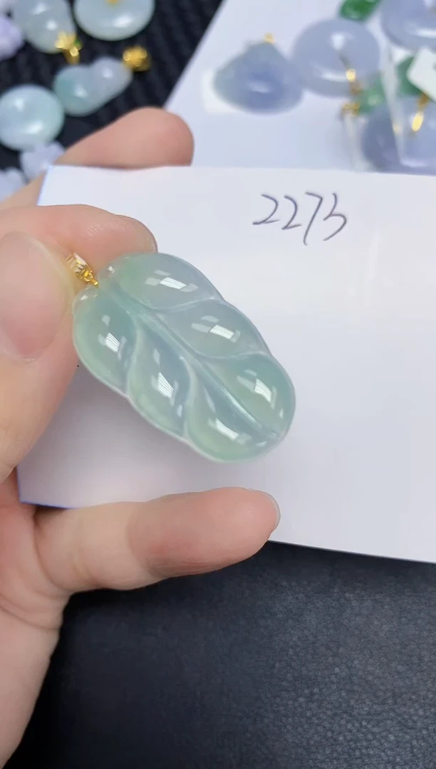 翡翠18K金镶嵌颈饰天然缅甸翡翠A货