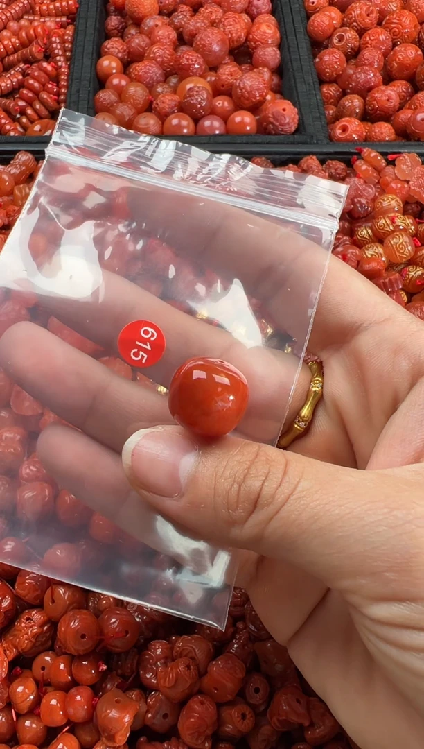 【闪购商品】南红玛瑙颈饰未镶嵌1