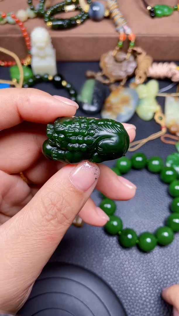 颈饰未镶嵌和田玉F20