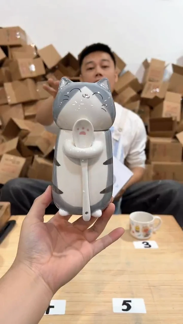 瓷片原盒灰色猫猫抱勺杯