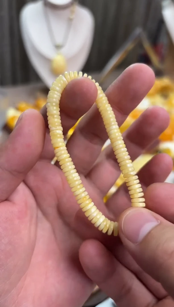 未镶嵌琥珀裸石手串4.8g