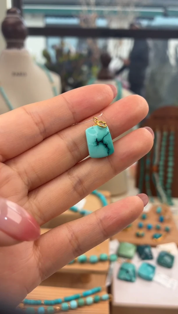 18K金镶嵌绿松石吊坠(不含链)1
