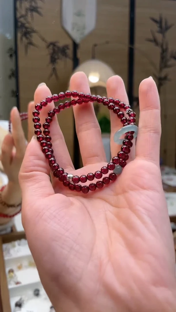 【闪购商品】水晶手链未镶嵌红色