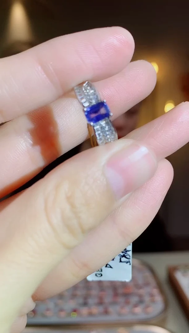 手饰蓝宝石银S925镶嵌手饰