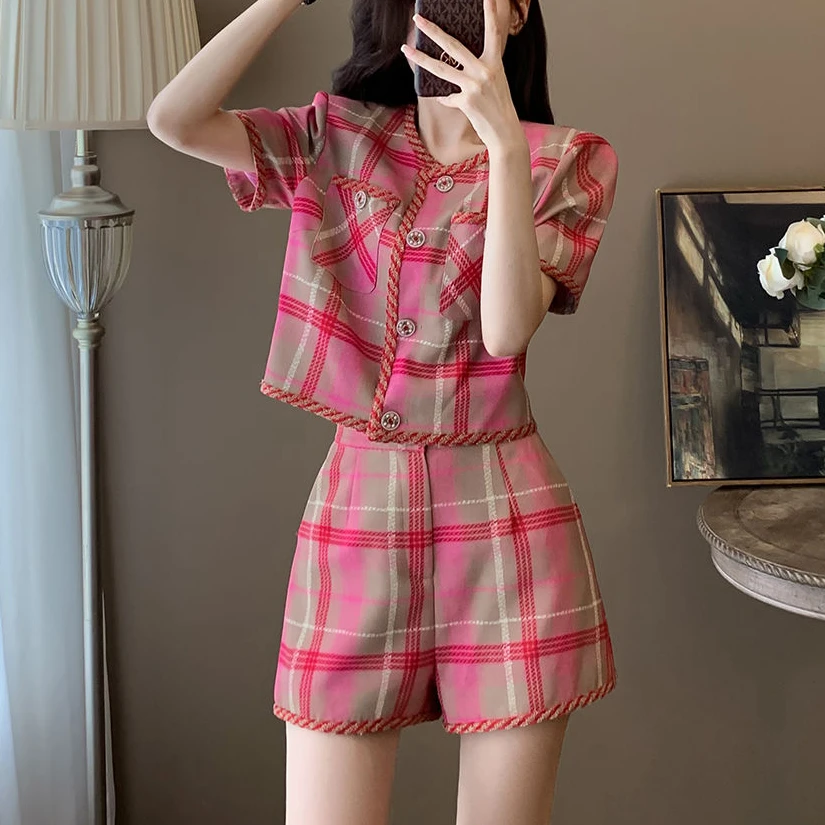 夏季洋气时尚小香风套装女2025高级感休闲格子短袖外套短裤两件套