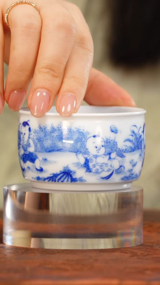 九段烧妙手婴戏小玉璧杯（吃瓜）