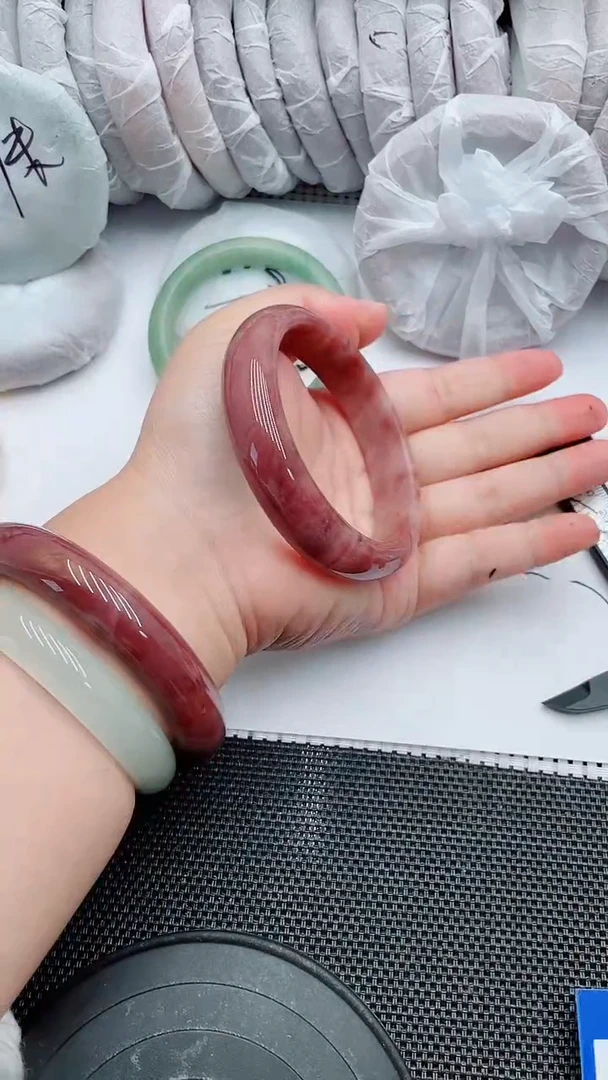 未镶嵌手镯石英质玉106-62-63