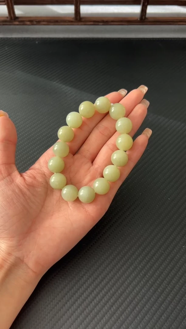 未镶嵌手串和田玉若羌微色差卡14JmK