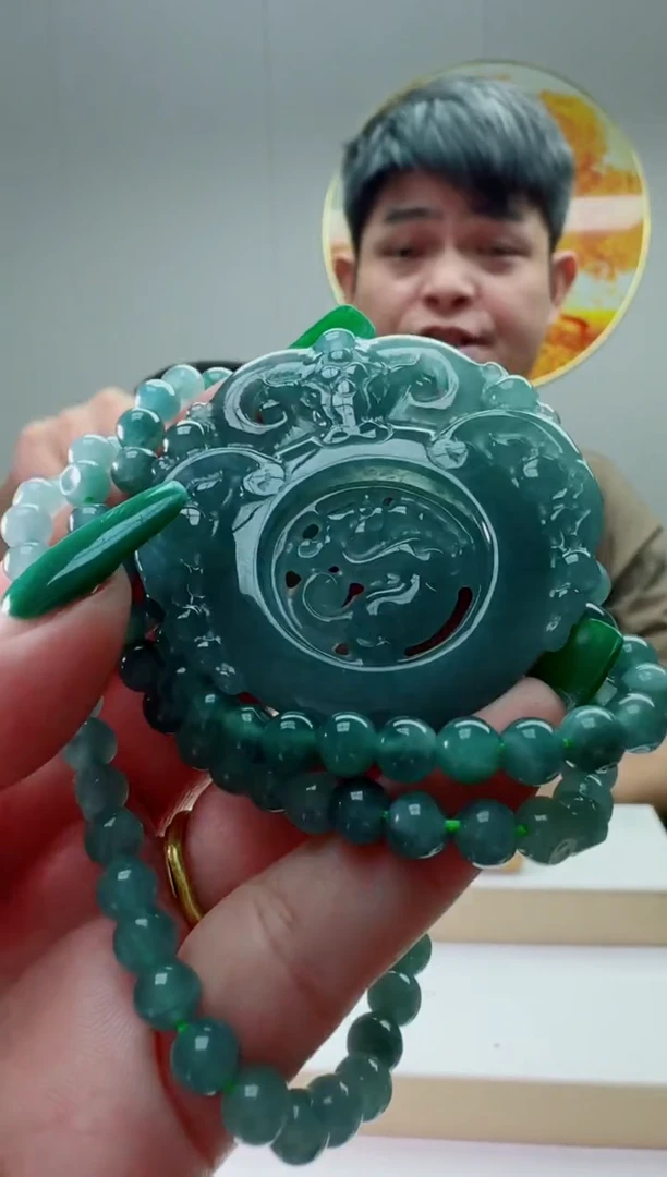 翡翠未镶嵌颈饰多样性随机发其一