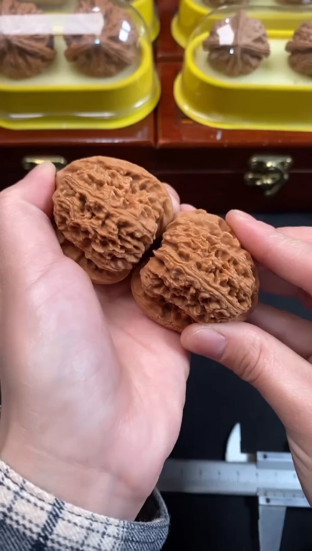 把件文玩核桃南疆石45尺R521