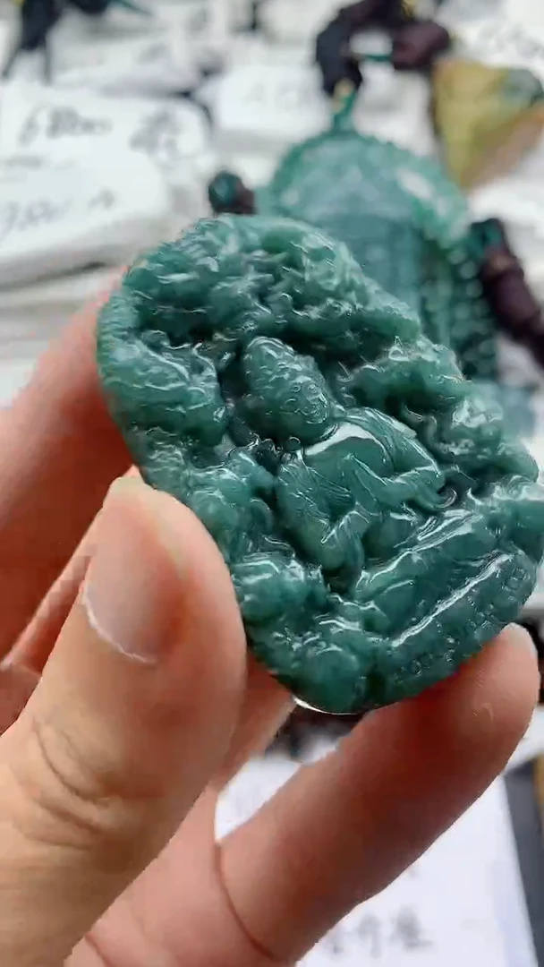 翡翠未镶嵌颈饰555555555555