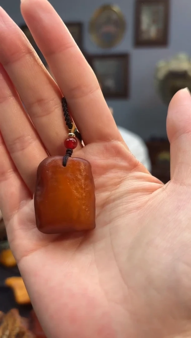琥珀颈饰未镶嵌吊坠