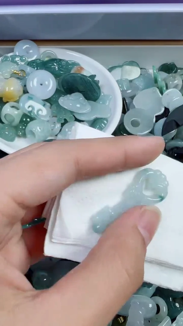 散珠翡翠520号链接，A货翡翠