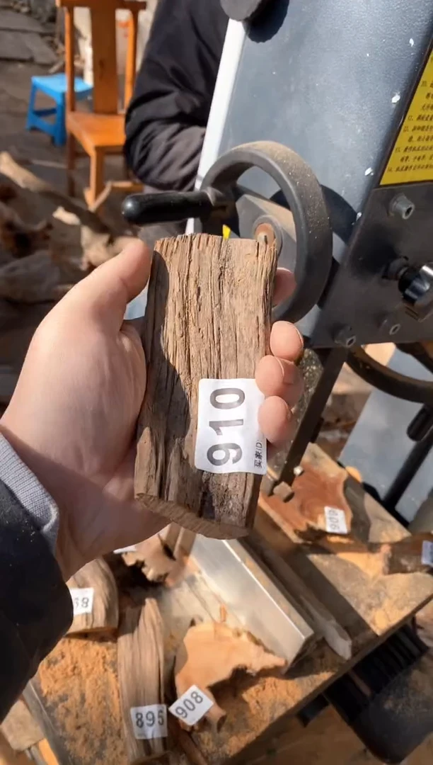 【闪购商品】柏木太行山陈化崖柏（津诚林）切片