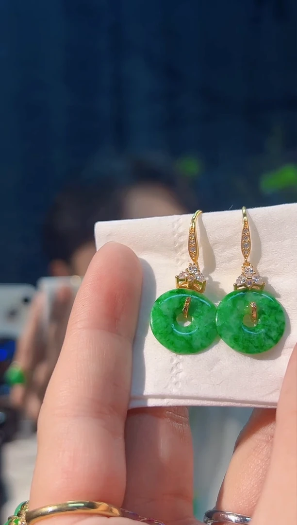 颈饰未镶嵌翡翠缅料A货/多样性发货/一件