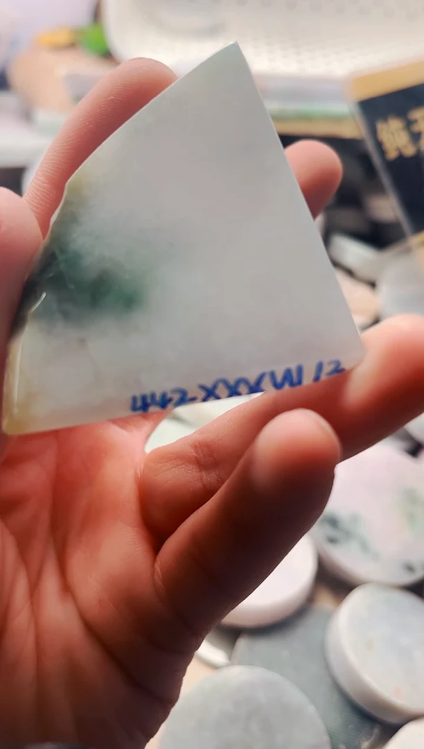 【闪购商品】定制翡翠未镶嵌翡翠660