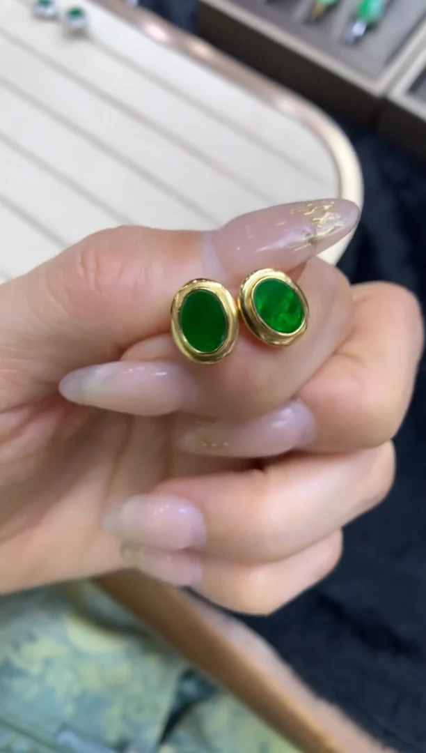 【闪购商品】翡翠耳饰银S925镶嵌耳钉