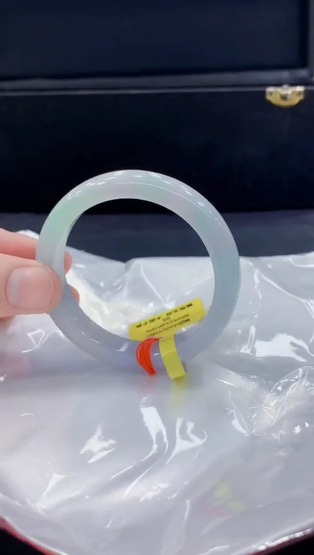 未镶嵌手镯翡翠翡翠手镯