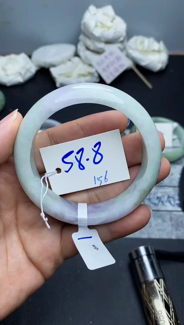 未镶嵌手镯翡翠156