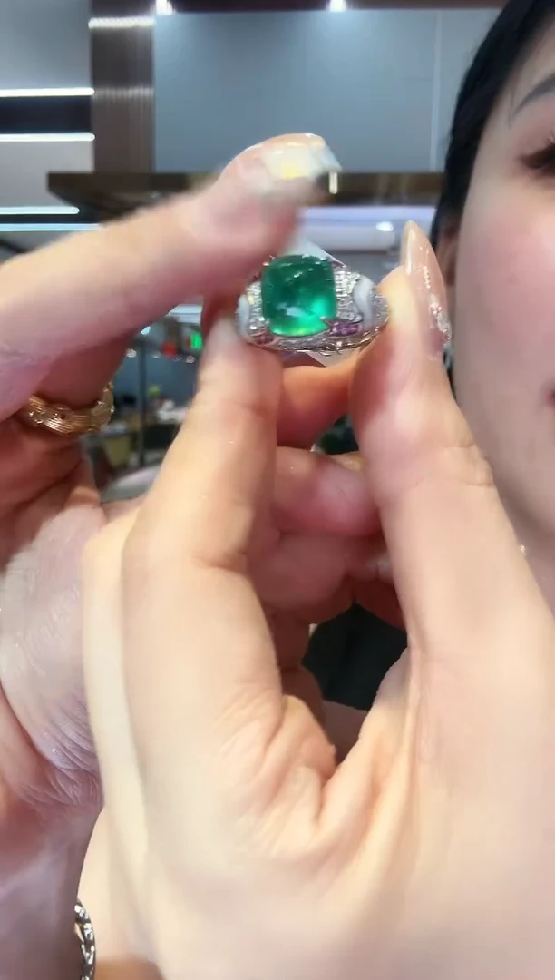 铂Pt950镶嵌戒指祖母绿4.38ct