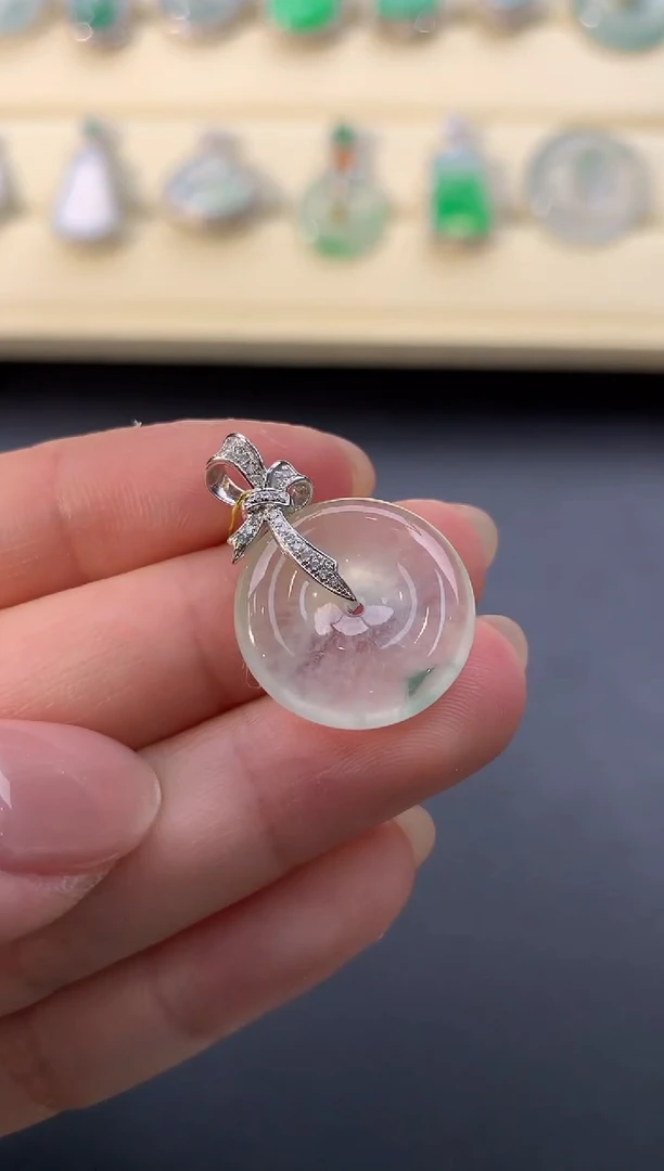 【闪购商品】翡翠颈饰18K金镶嵌D865