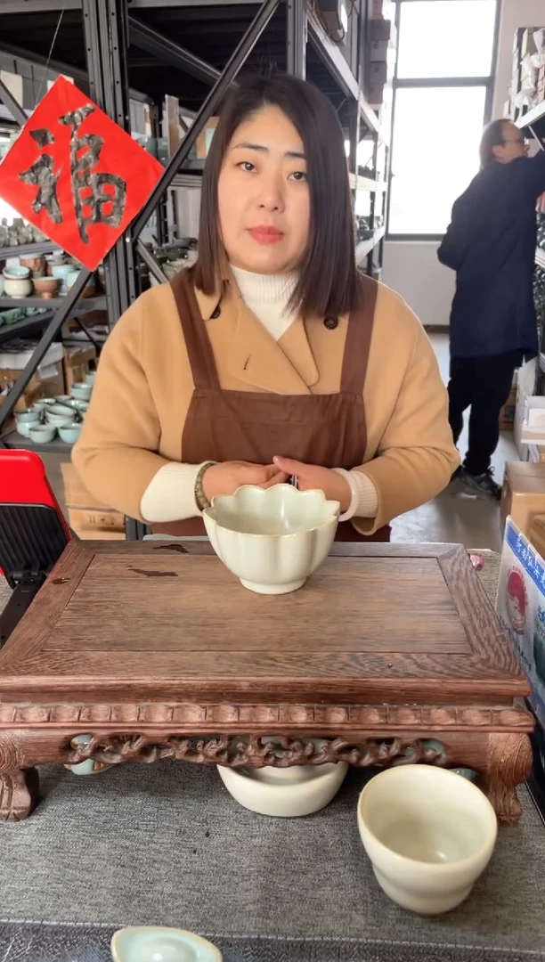 【闪购商品】月白釉 支烧 莲花杯 微瑕