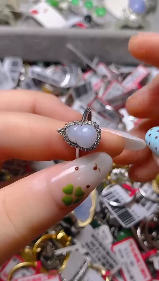 银S925镶嵌戒指翡翠百内无证书