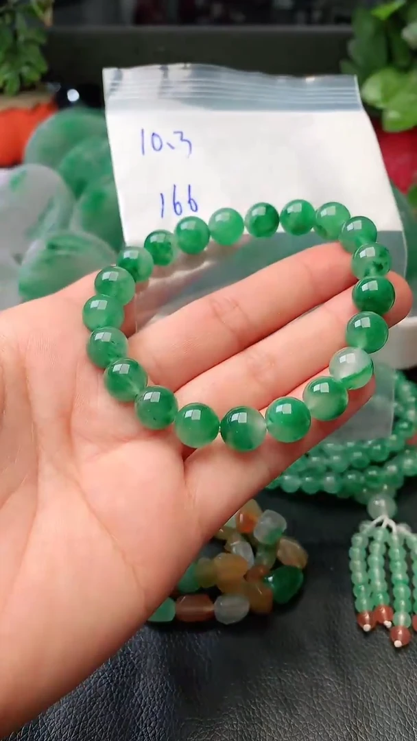 定制石英质玉（非洲翠）手串10.3mm