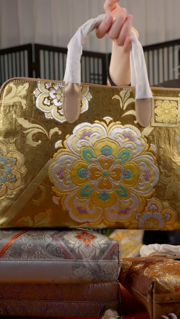 刺绣暾**桑非遗绒花苏绣饰品