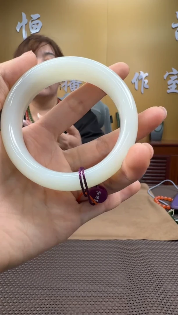 和田玉未镶嵌颈饰手镯61