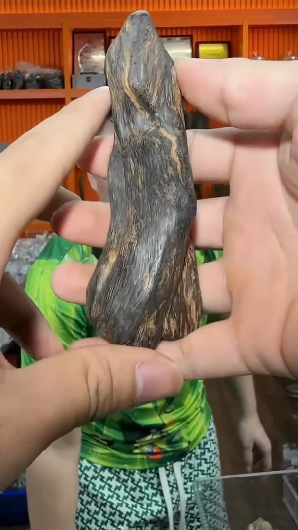 沉香手把件376号软丝多样性发一